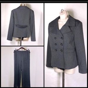 🍁2 piece pant suit size 10🍂